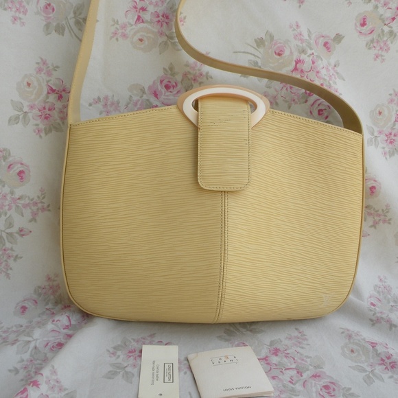 Louis Vuitton Handbags - LOUIS VUITTON EPI REVERIE BAG